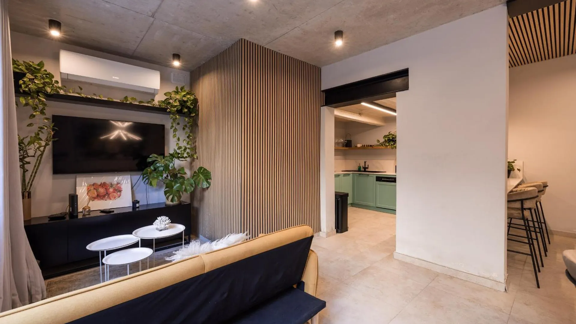 Seafront 3-Bed Palazzino With Jacuzzi, Heart Of Balluta Sliema Malta